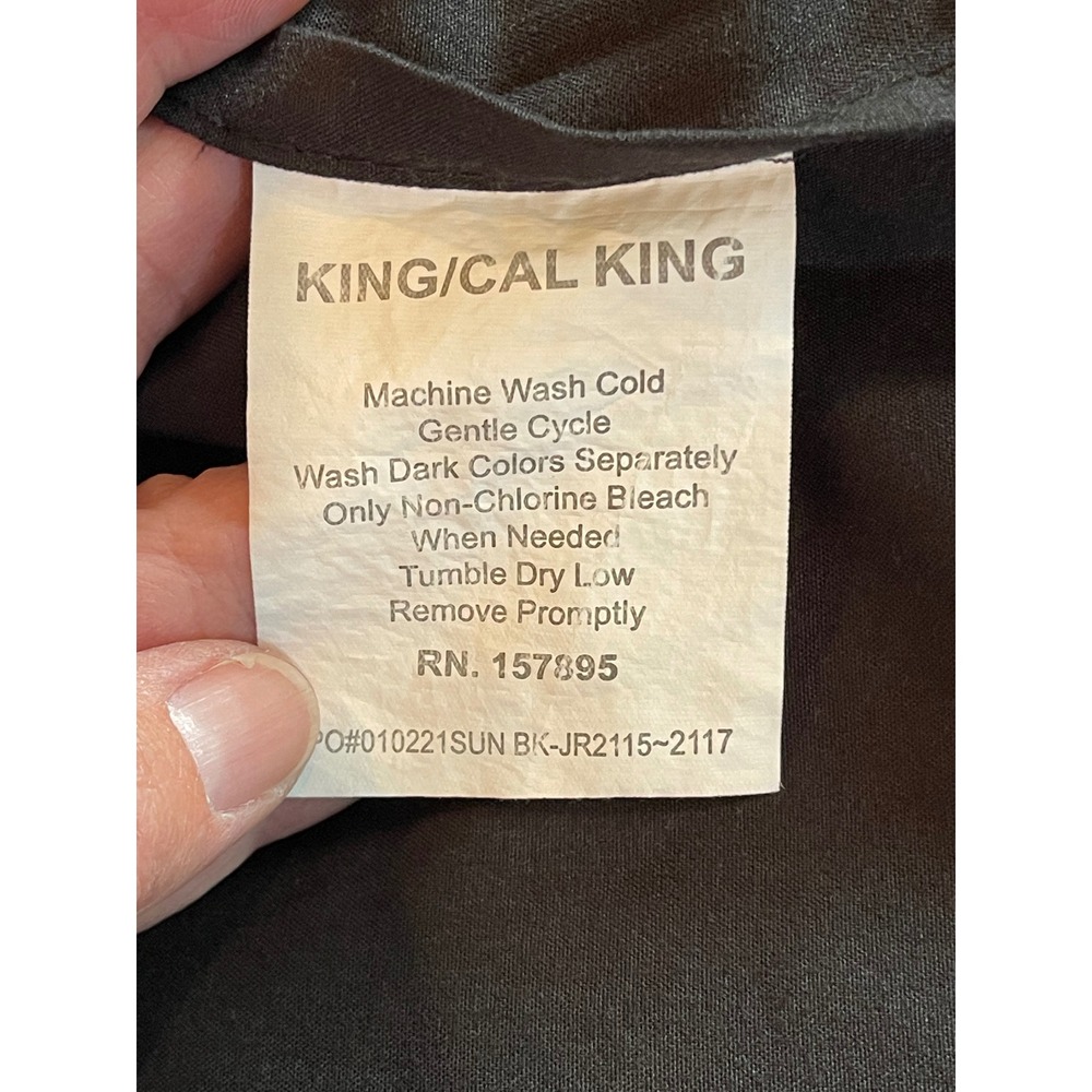 Bedsure King Cal King Black Pinch Pleat Duvet Cover Set 3pc Pintuck Zipper - Picture 6 of 11